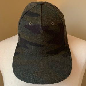 GAP Accessories - GAP camouflage baseball cap 🧢 GAP Accessories - GAP camouflage baseball cap 🧢